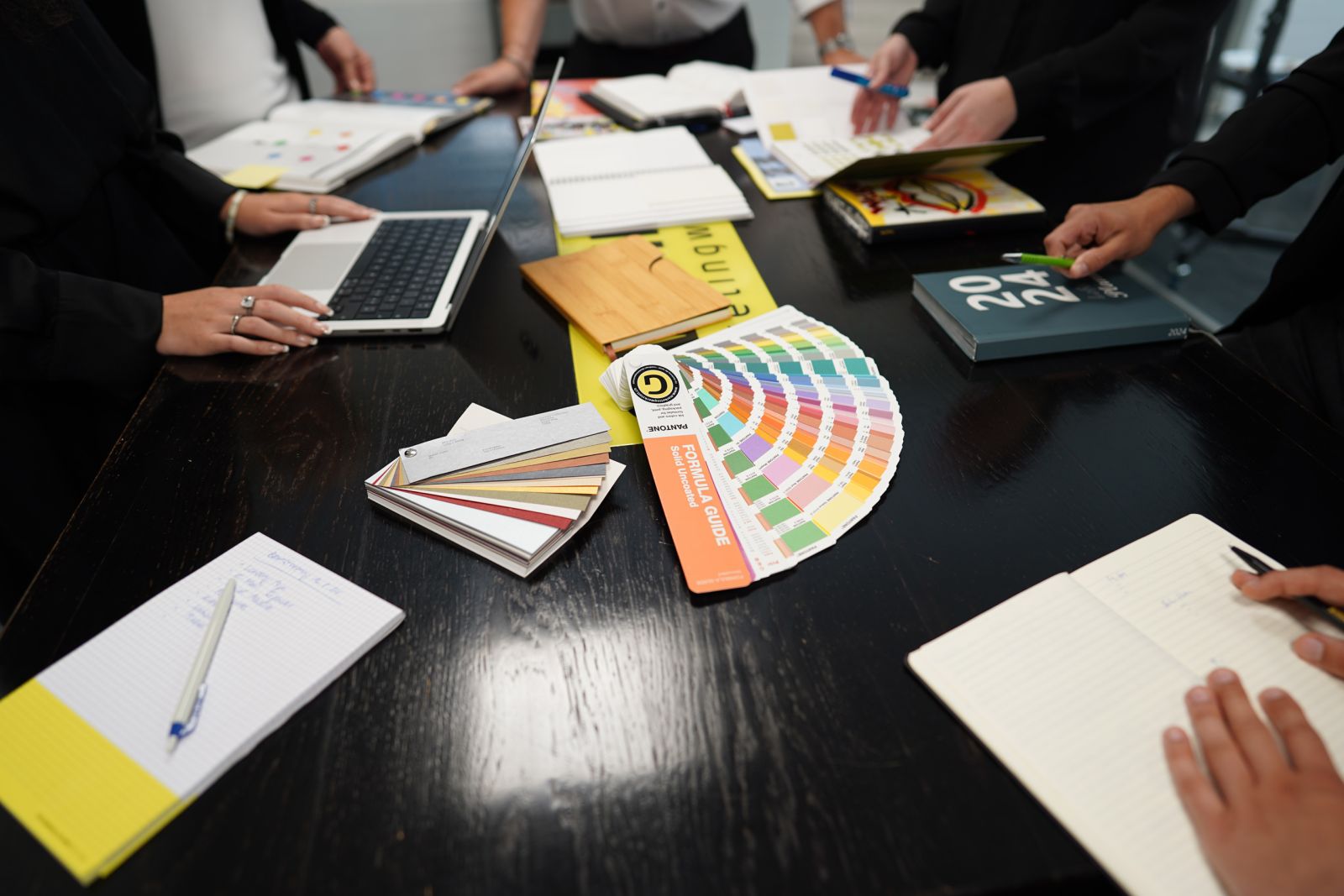 Kreative Arbeiten in der Marketingwerkstatt GmbH